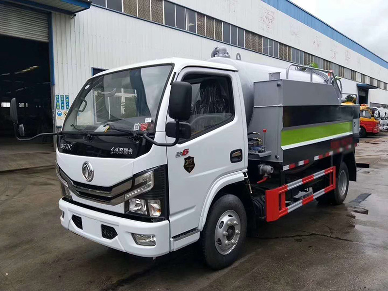 東風(fēng)多利卡D6清洗吸污車
