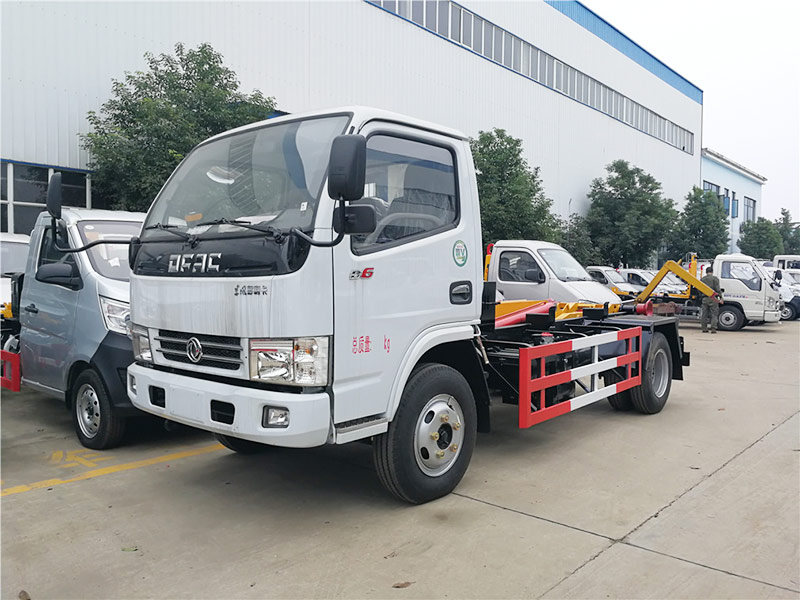東風(fēng)多利卡D6勾臂式垃圾車(chē)