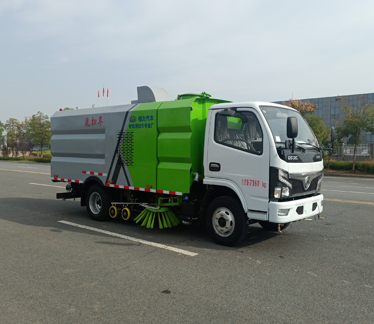 道路洗掃車和掃路車的區(qū)別講解